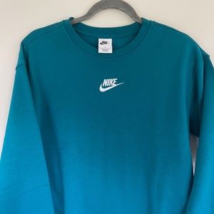 Nike crew fleece sweatshirt